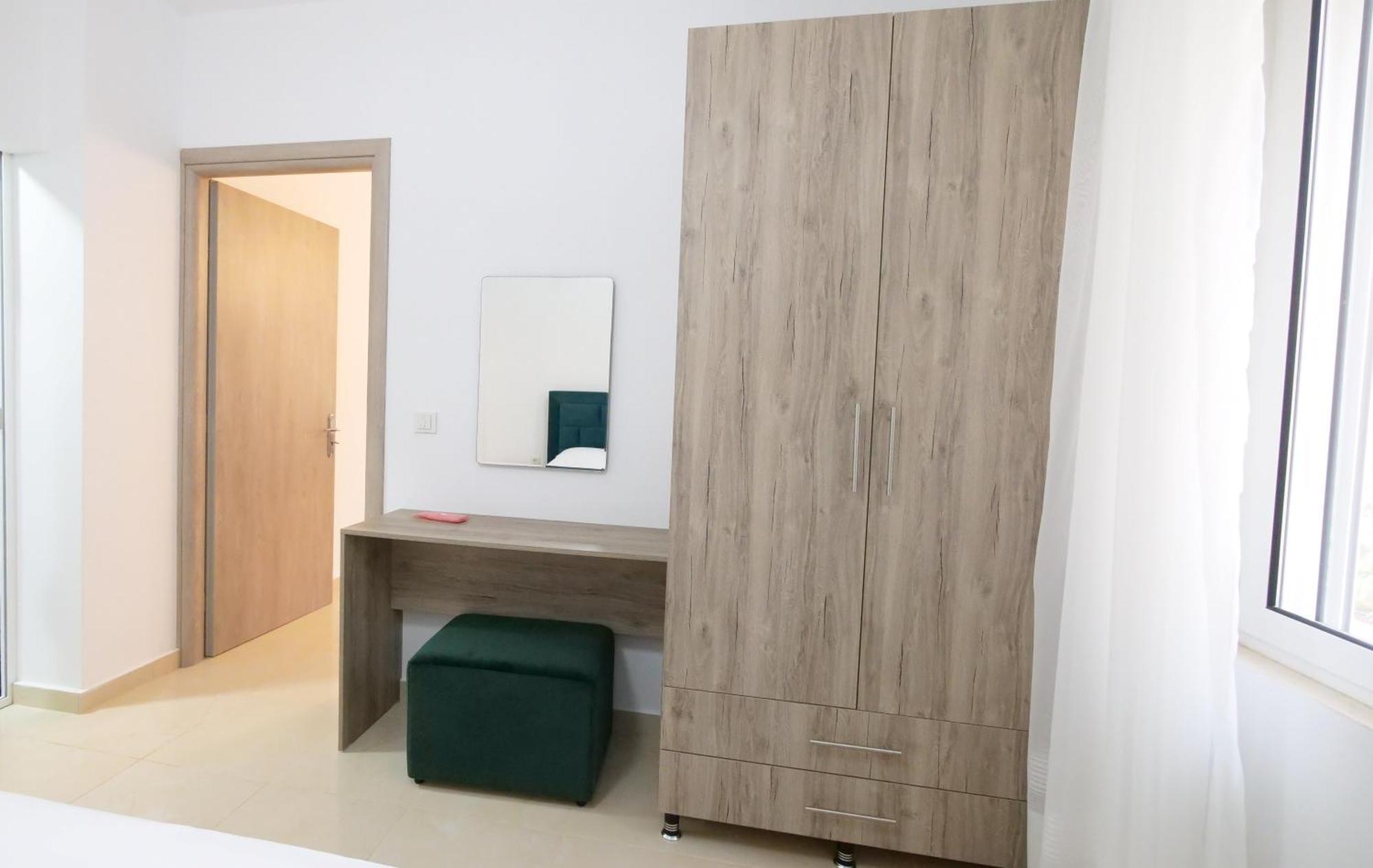 Blue Mare Apartments Саранда Екстер'єр фото