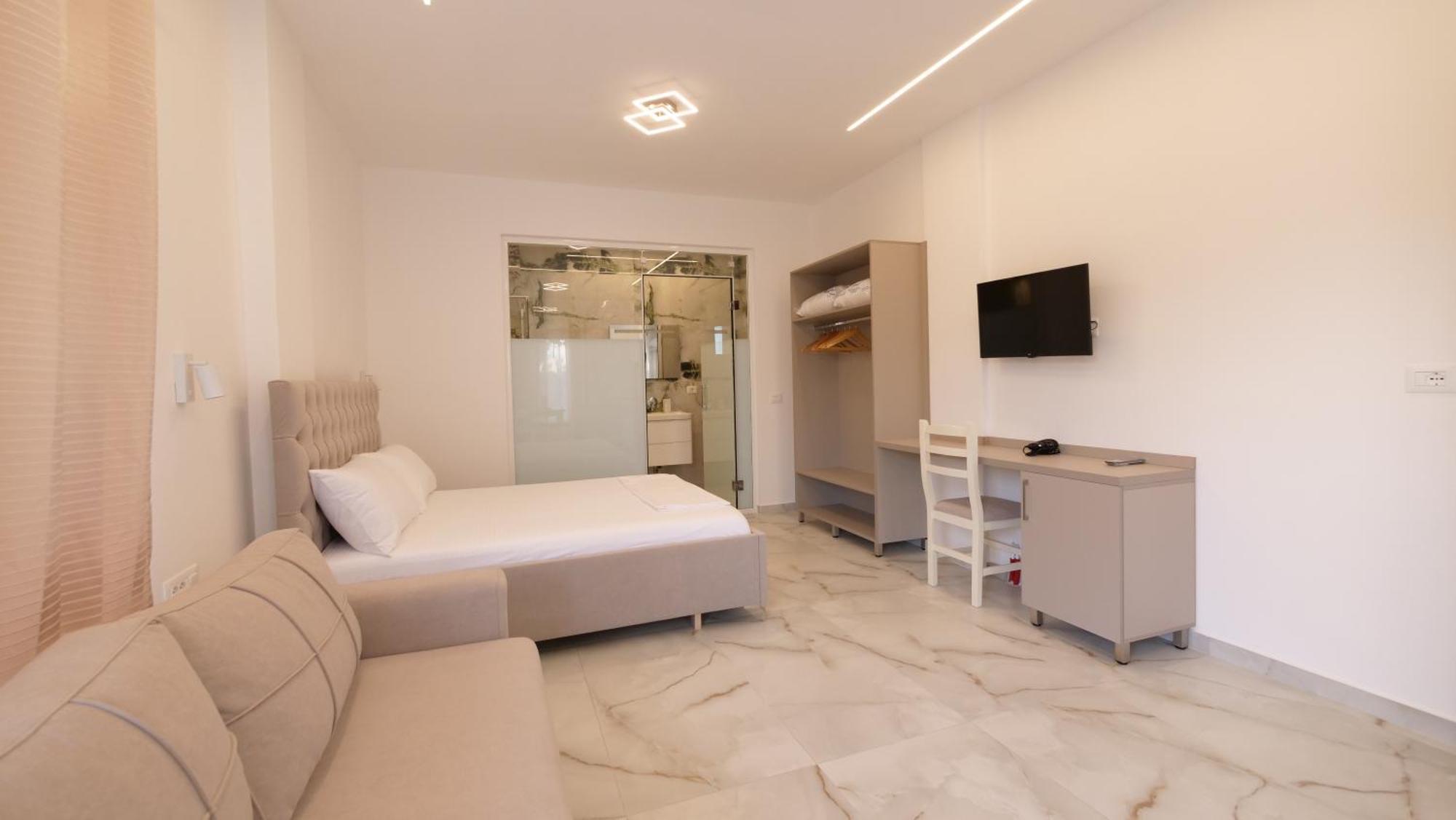 Blue Mare Apartments Саранда Екстер'єр фото