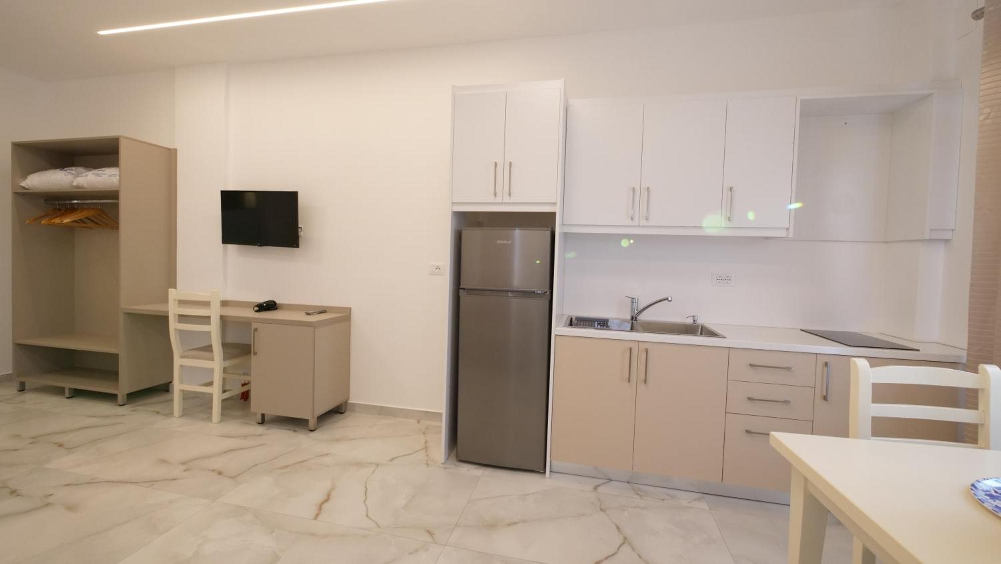 Blue Mare Apartments Саранда Екстер'єр фото