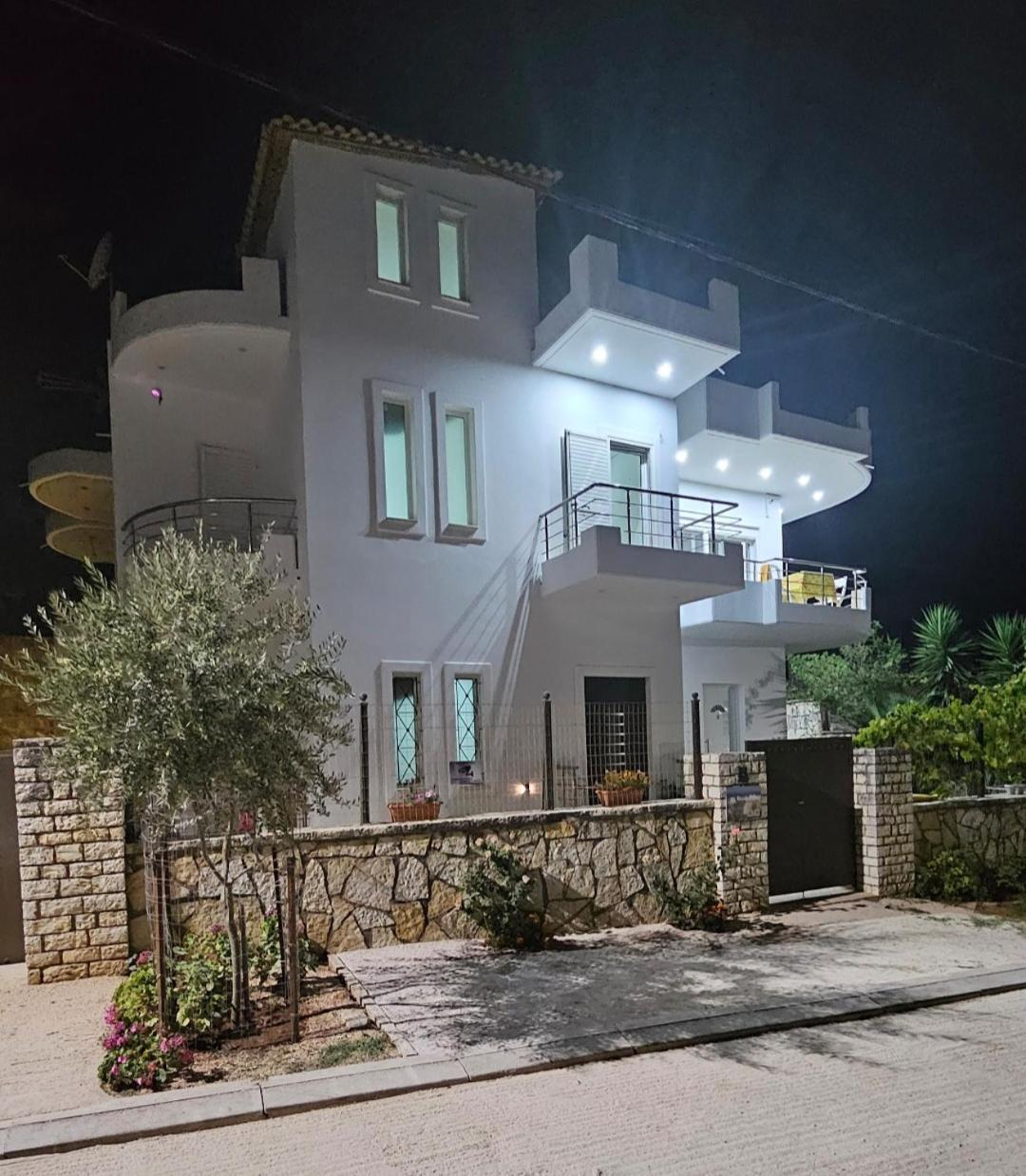 Blue Mare Apartments Саранда Екстер'єр фото